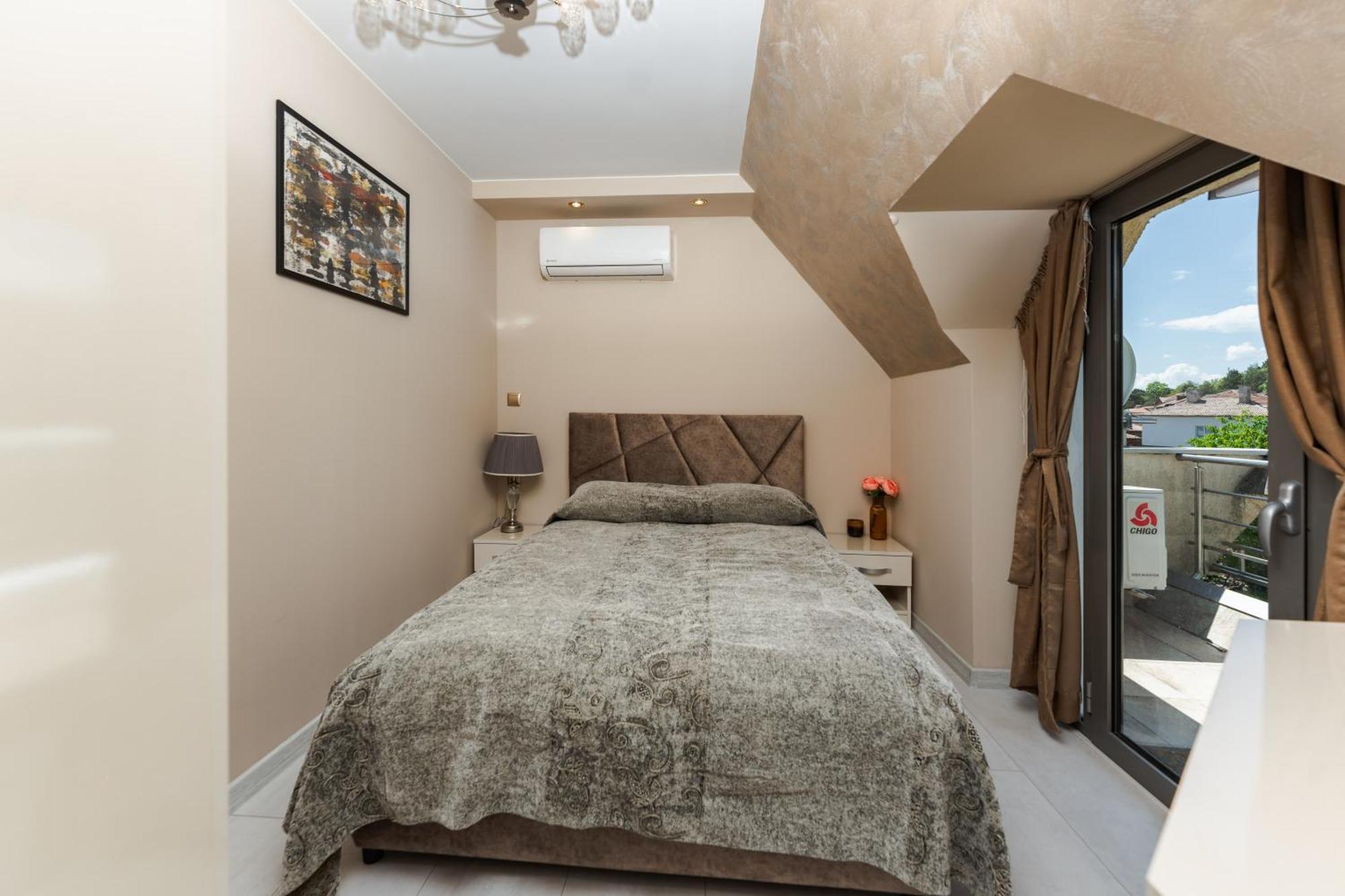 Alva Aparthotel Σαντάνσκι Εξωτερικό φωτογραφία